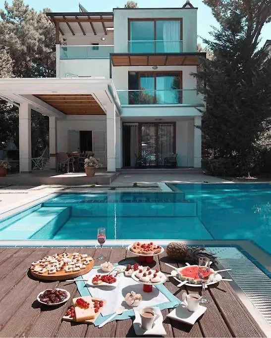 Beachfront Villa With Private Pool By Monika Experiences Golem  0*, Golem (Tirana)